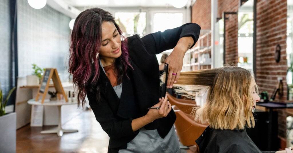 Common Health Problems of Hairdressers and How to Solve Them